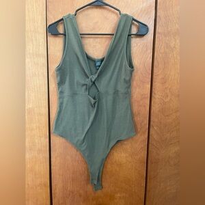 Wild Fable green tank bodysuit with cutout. Size L